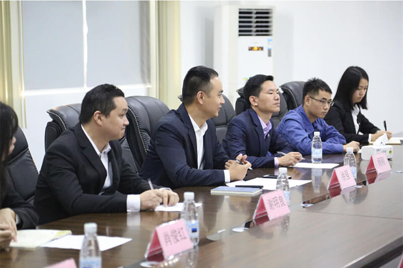 會(huì )議發(fā)言.jpg