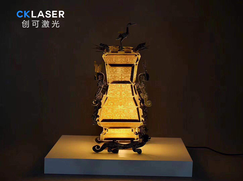 鏤空紙雕剪影燈廠(chǎng)家秘密武器：超級激光打標機